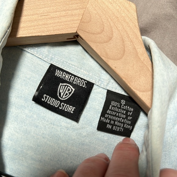 Vintage, Warner Bros studio denim shirt men’s Size S. 1button slightly damaged. - Picture 3 of 5